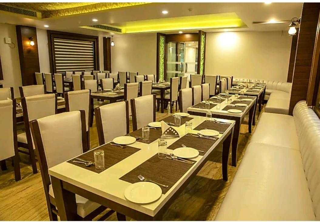 Hotel Agra Grande By Goyal Hoteliers Exterior photo